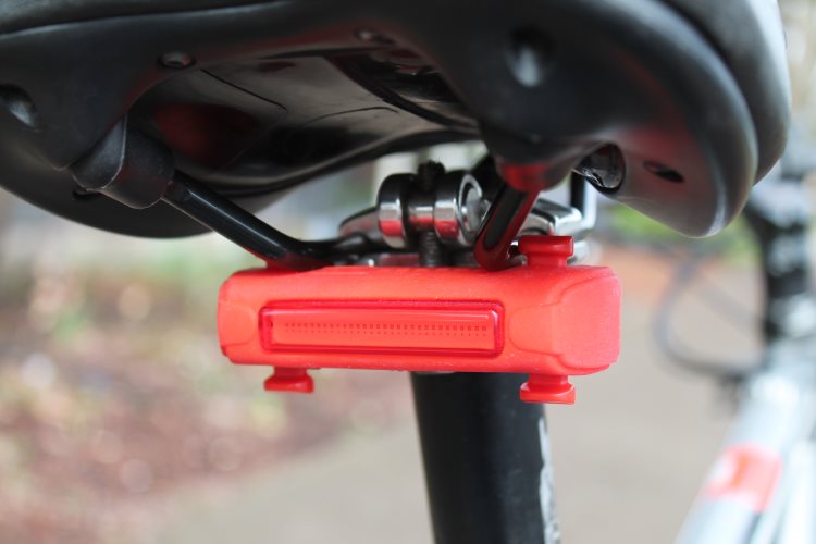 Serfas UTL 6 Thunderbolt Review The Bike Light Database