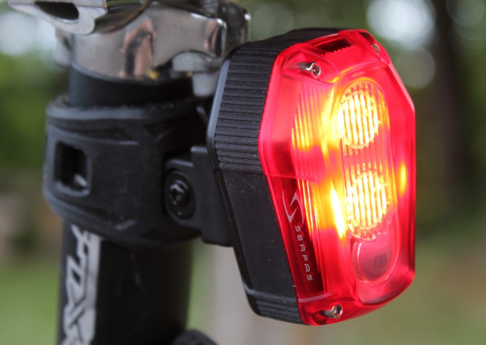 Serfas bike hot sale light charging